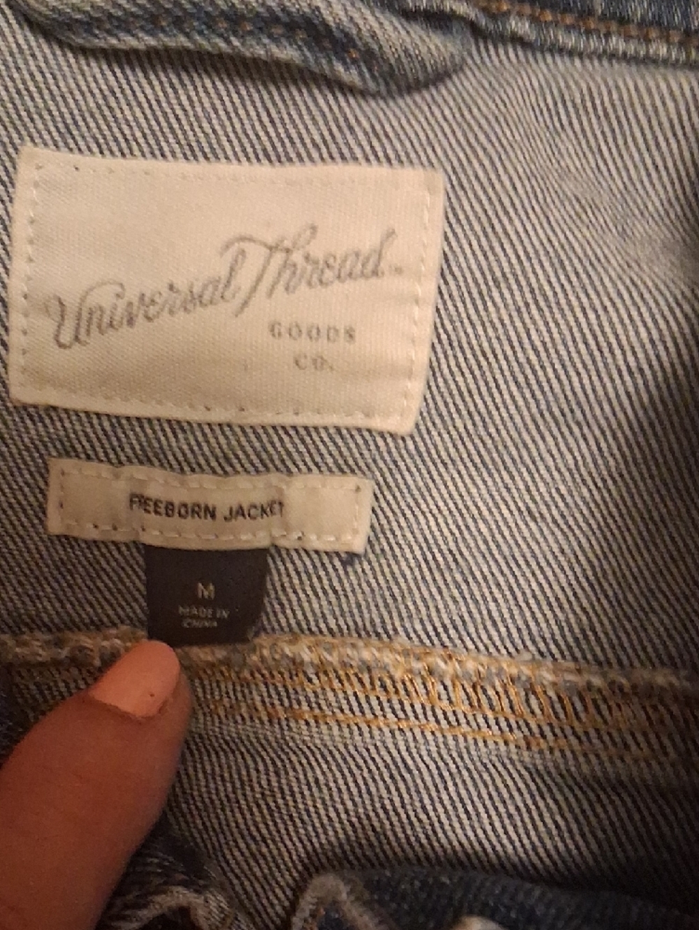 Universal Thread Freeborn Denim Jacket in Medium Blue - Picture 3 of 13